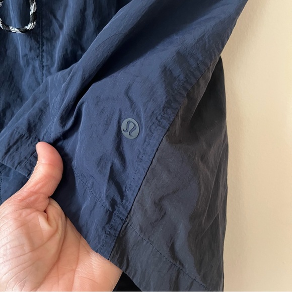 Lululemon Evergreen Short True Navy Black Size 8 - Picture 3 of 6